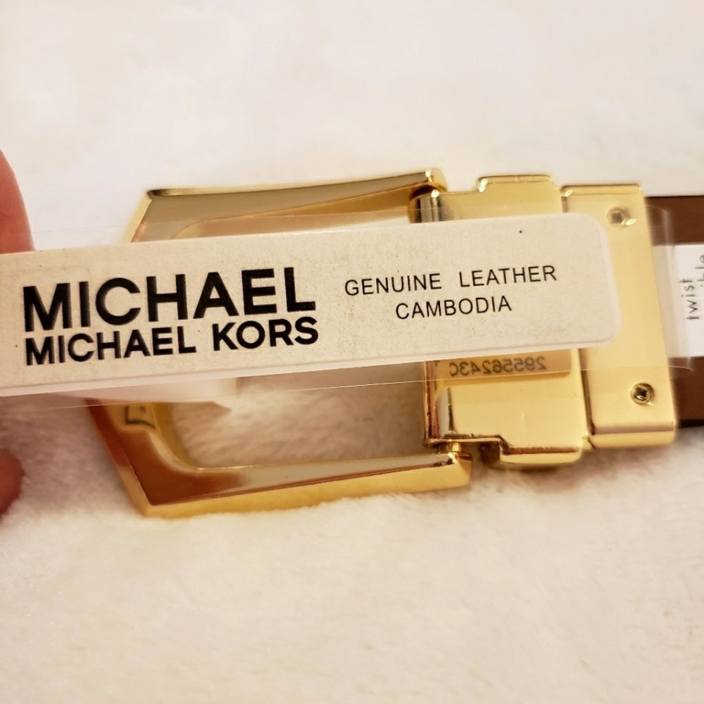 Michael Kors Reversible Genuine Leather Belt - Picture 6 of 11